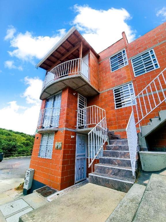 Hostal - Dona Elva A 15 Min Del Aeropuerto Rionegro Exterior foto